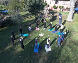 Ripresa Aerea della Pratica Yoga